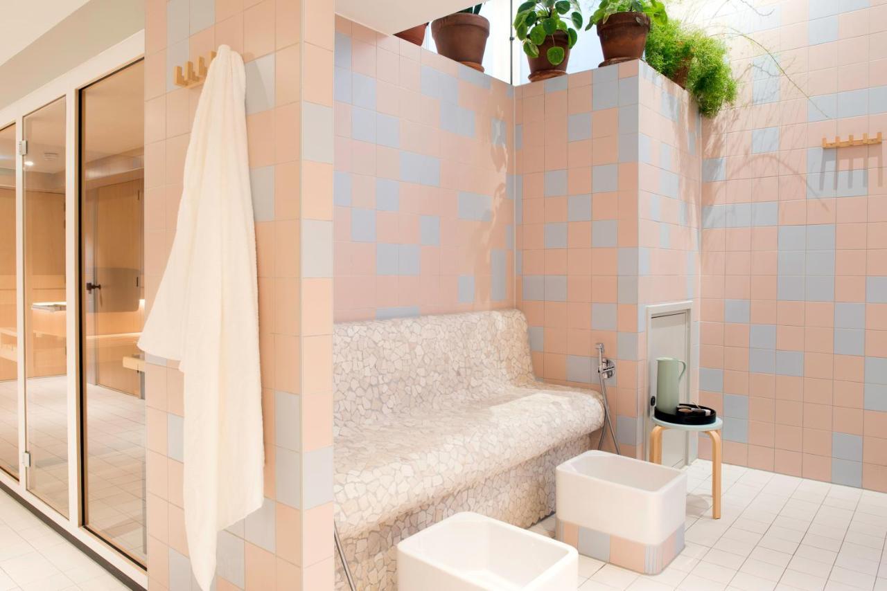 Hotel Townhouse & 4*